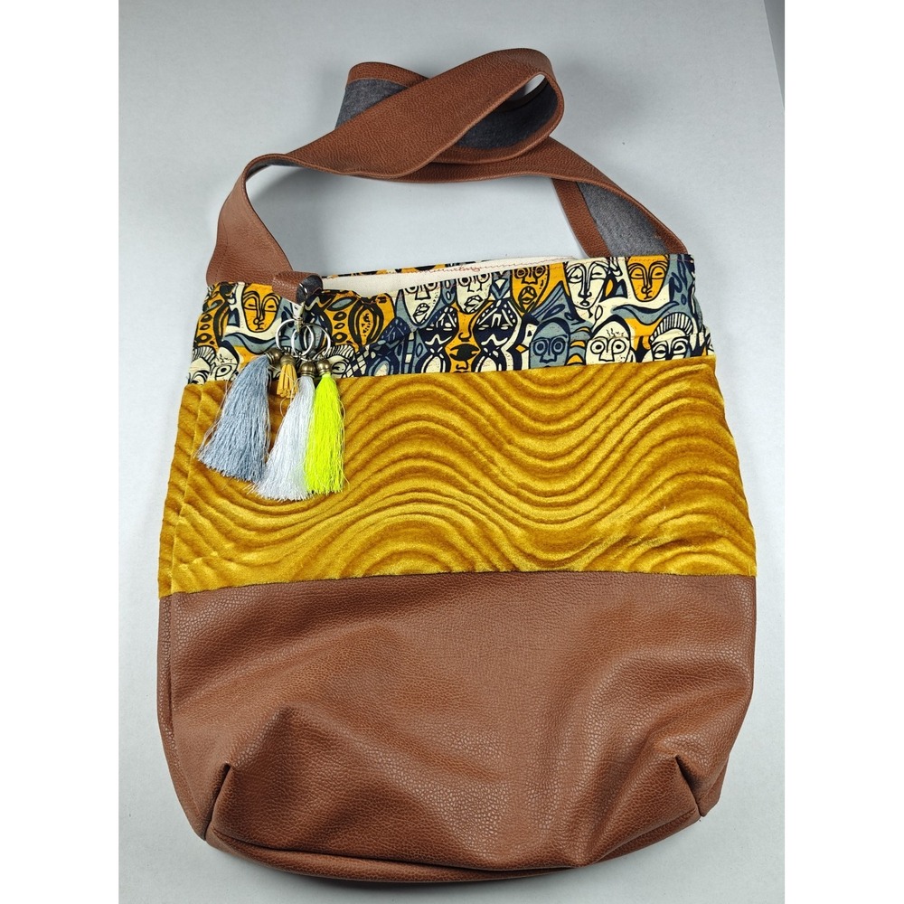 Joli Culture Mixed Fabric‎ Ethnic Boho Bohemian Bag Fringe Read